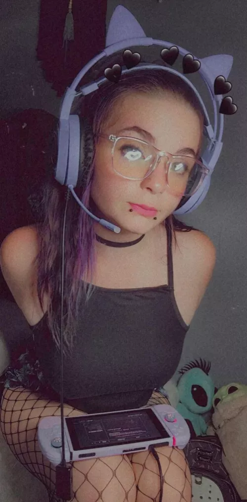 1 V 1 me? 🎮🙄💜
