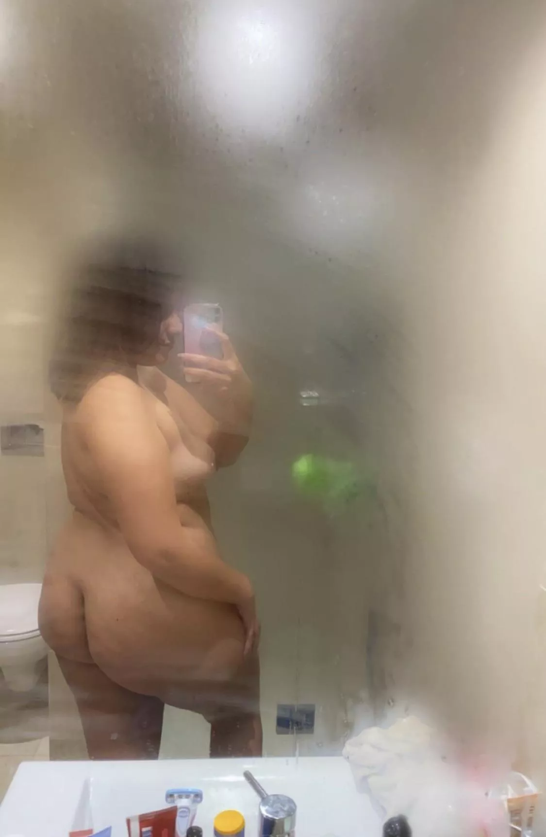 [F] 26, 68, 5’4 Desi