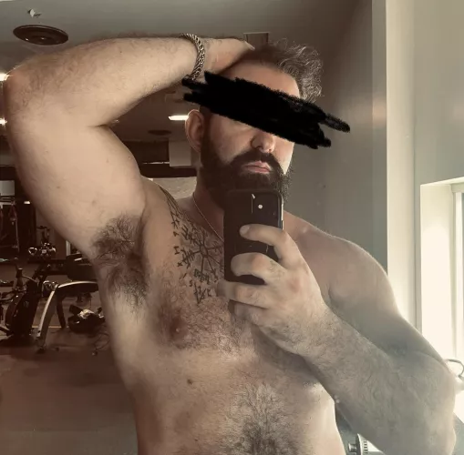 Hard gym sesh..I could use a post workout rub down.