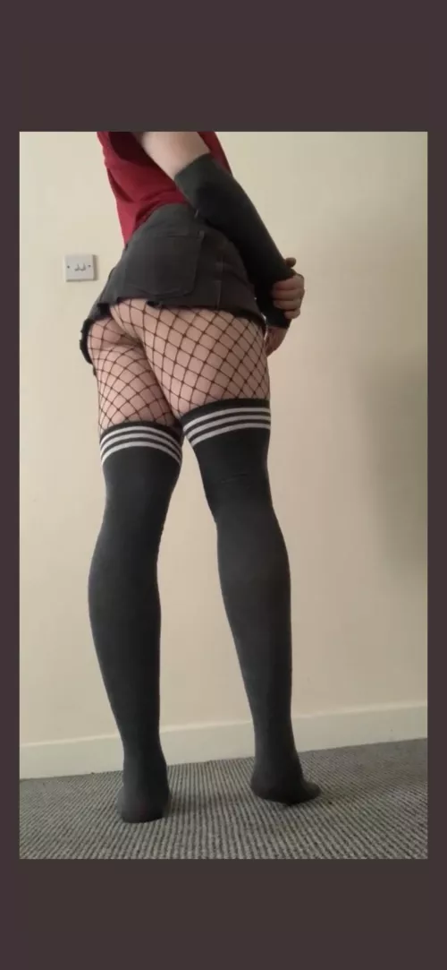 I’m standing in front of you in line what you do?🥺😜