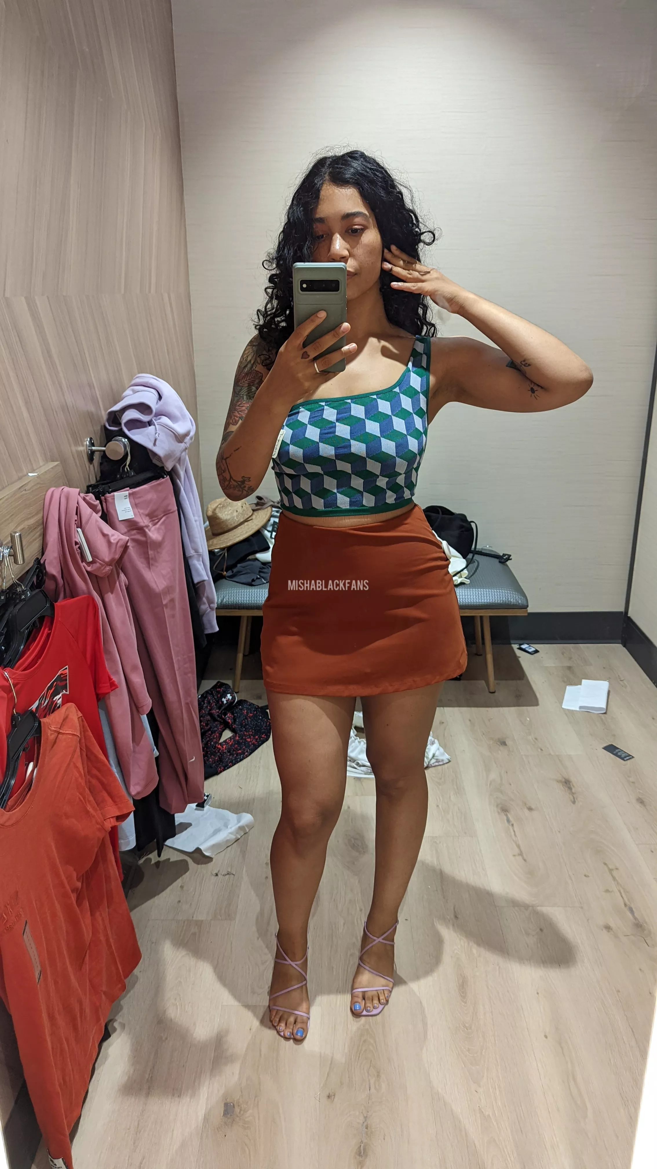 Is my outfit cute?