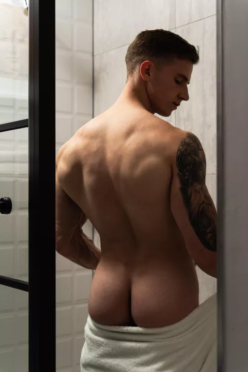 Join me for a shower 🔥