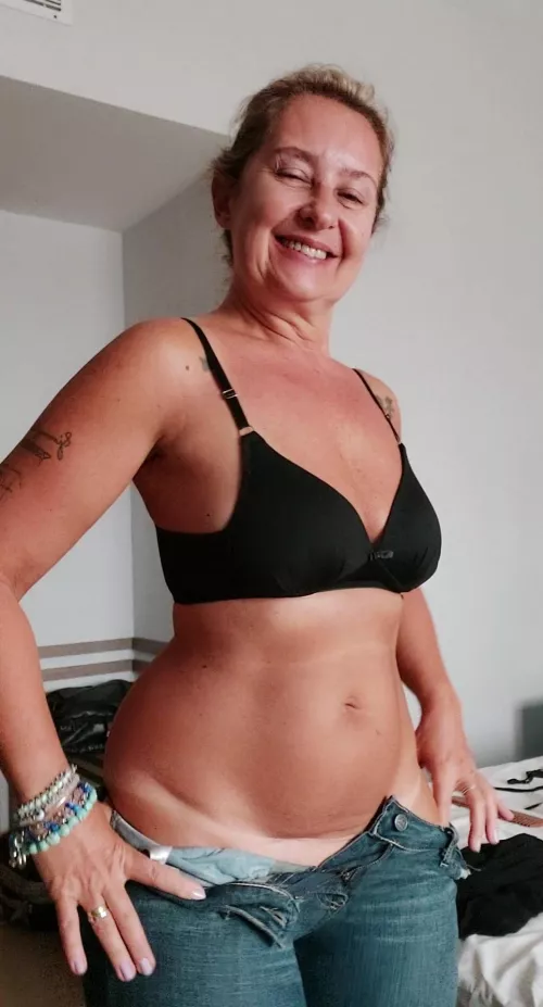 Me and my smile to make your saturday delicious as u deserve