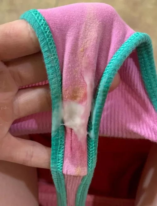 yummy ...look at that extra cream🤤💦💦💦💦