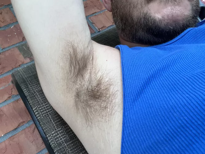 Bro, you gotta smell this! 👃👅