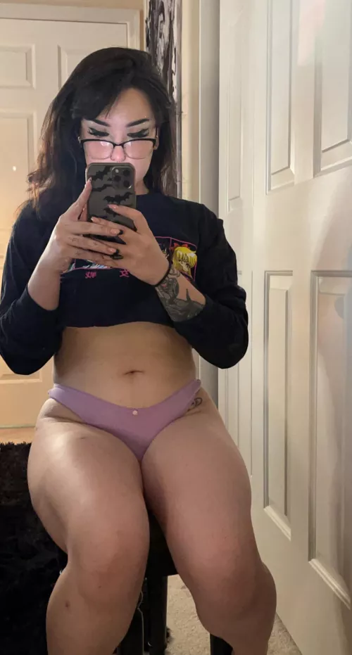 can i squeeze your head w my thighs & see how long you’ll last?