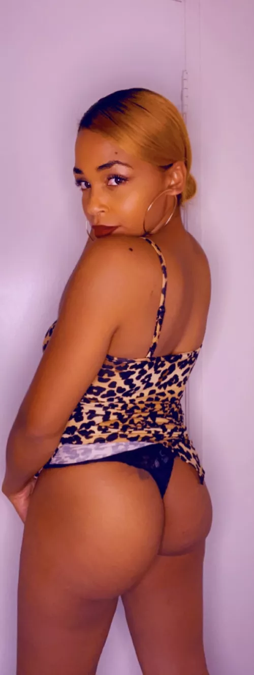 Do you like my ass?🙈