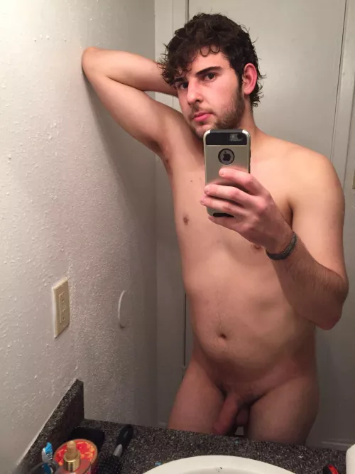 Monday vibes. 30-5’10-175