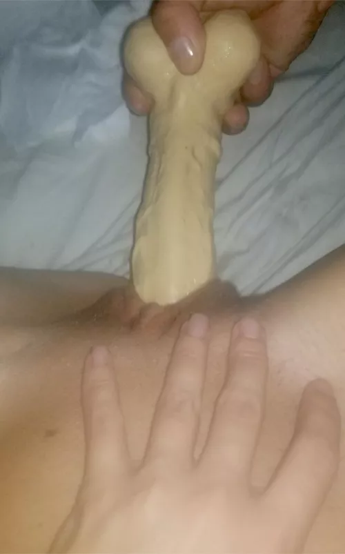 New dildo is to big, needed help 🙈 stretched me nicely 💦
