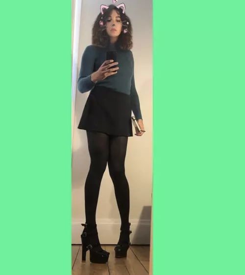 The perfect outfit to go to the library