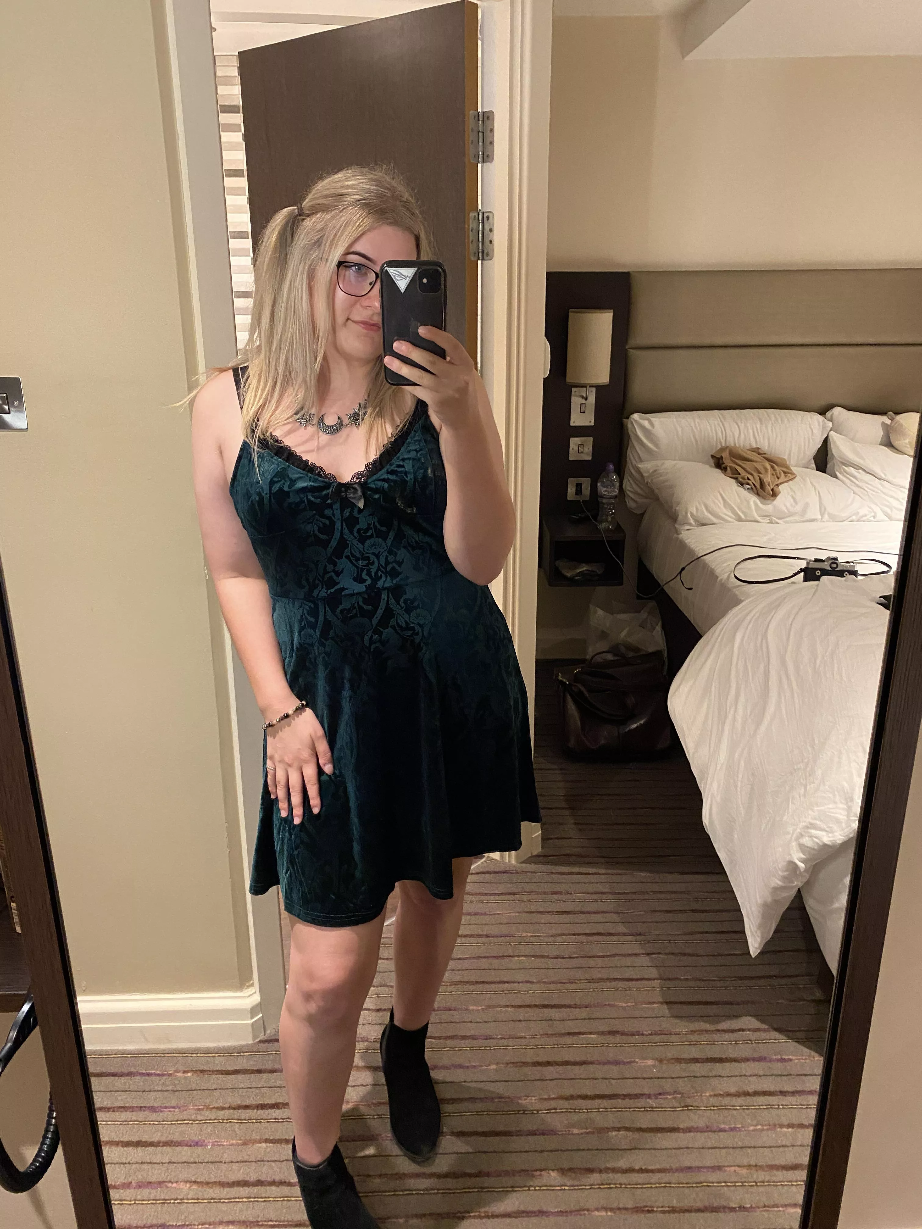 Would you date me?