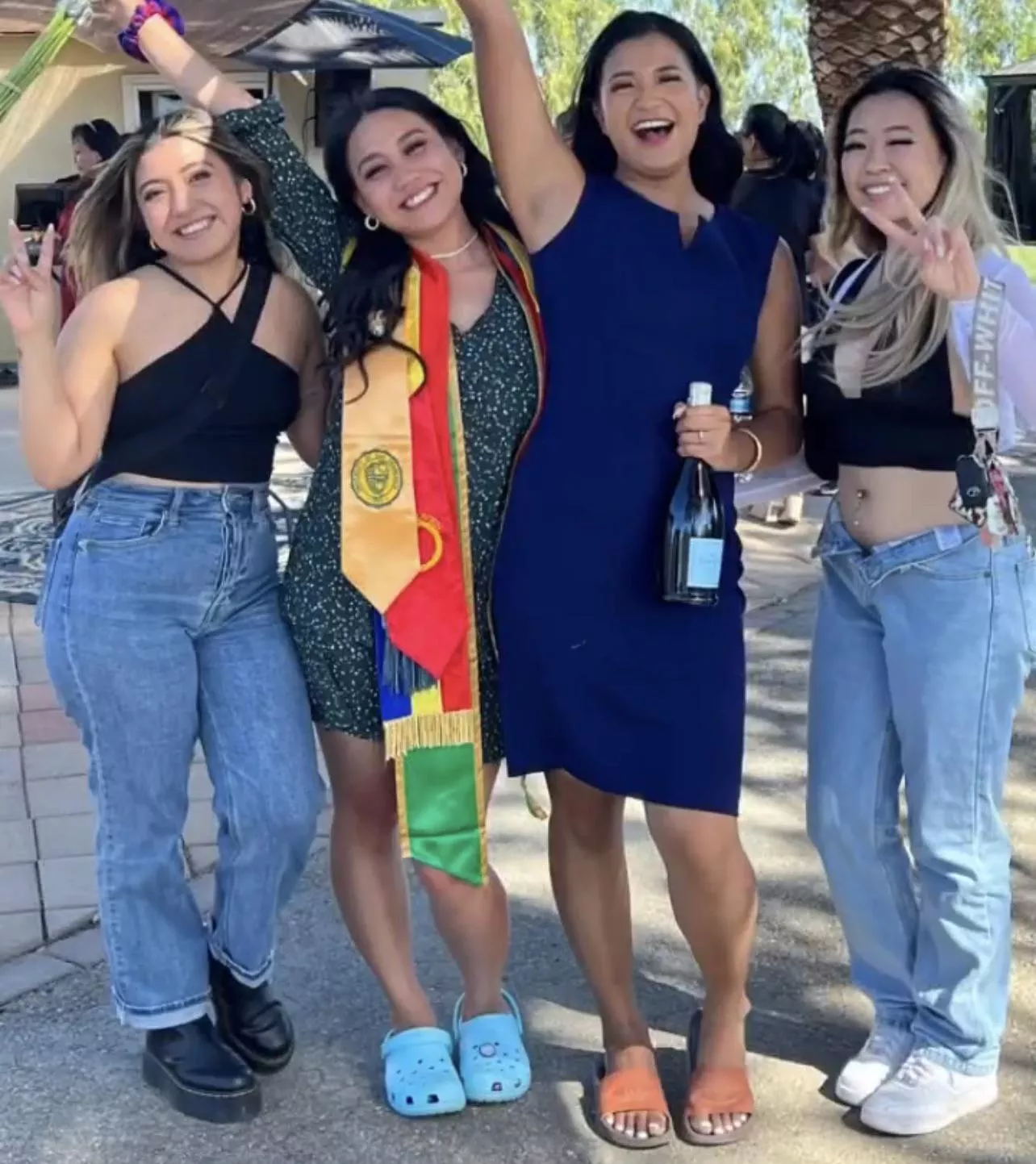 4 sexy women