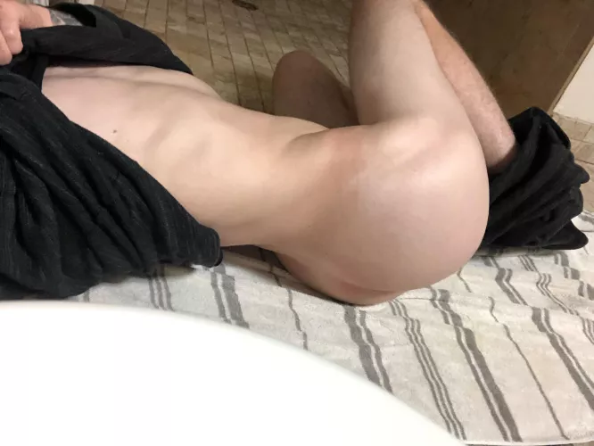 Anybody wanna fuck this little ass?