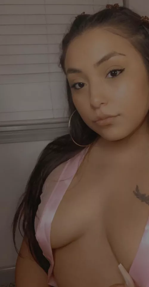 Daily dose of Latina 😘 50% off limited offer ❤️ loves making custom content, fetish friendly, anal, b/g, solo,and more ..❤️over 800+ pictures/videos waiting for you ❤️