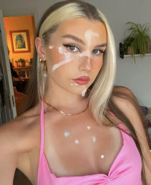 love Photoshoping cum onto your girls. permission to post