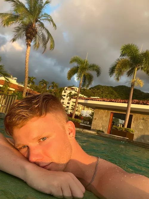 Morning fellow gays ☀️