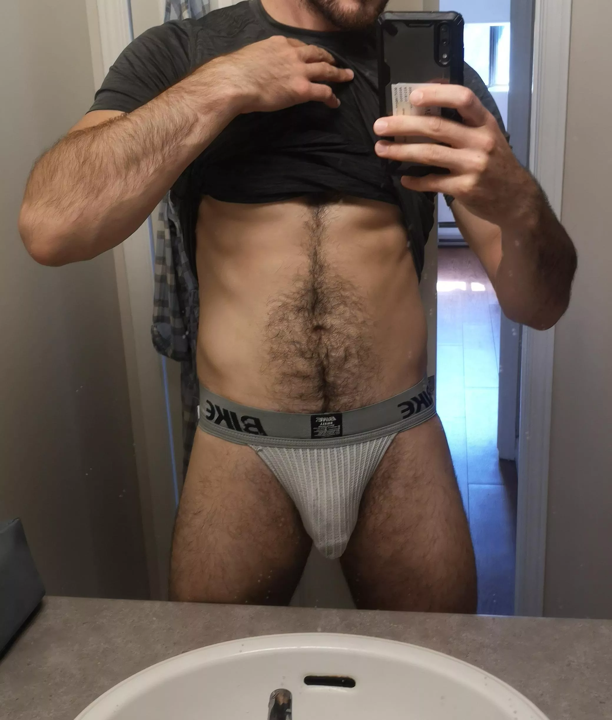 showing off this filthy jock (me 😜)
