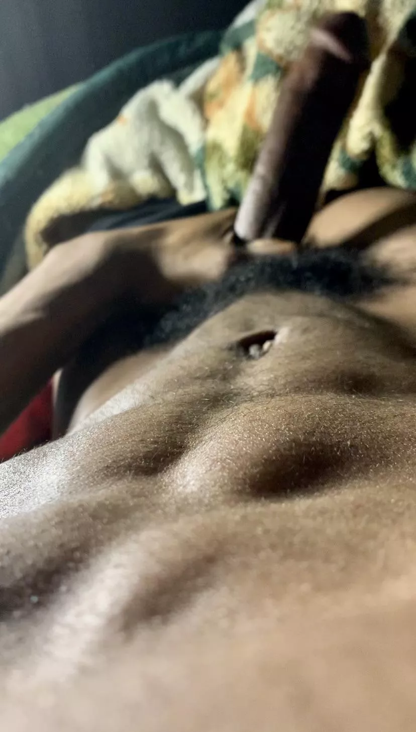 So horny! Dm me😈