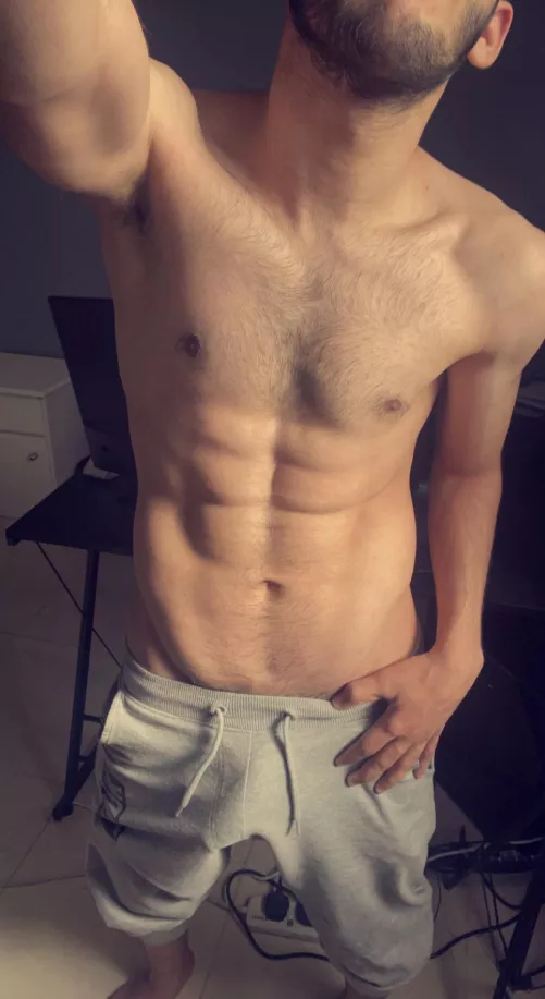 Sweatpants be doing that