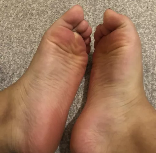 Sweaty feet 🥵