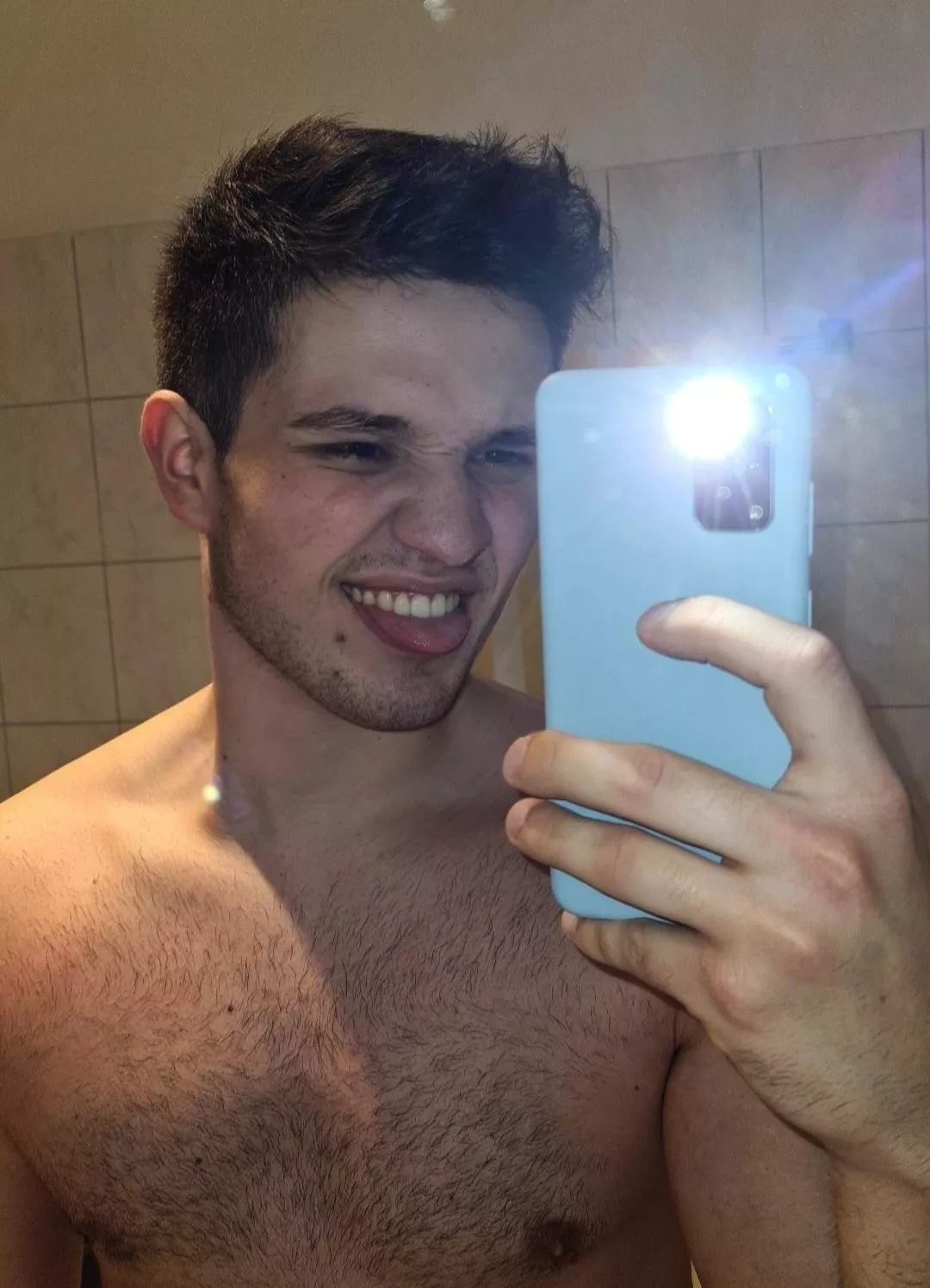 👅
