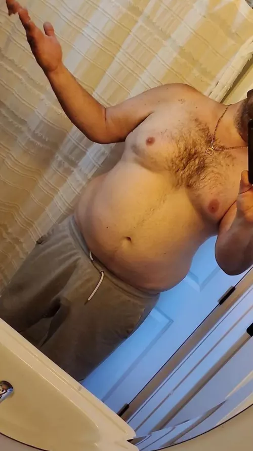 [42] Any curvy women appreciate thick guys??😈