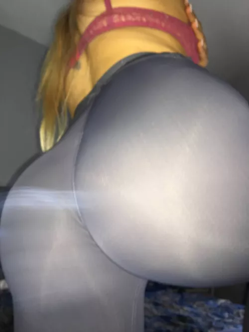 Daddy can I squat on your face 😜 Free OnlyFans