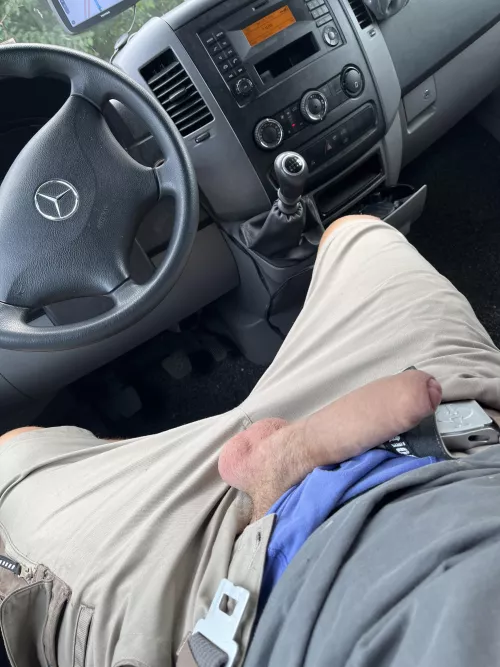 Hope someone who walks up to my open window can’t resist while I’m taking a nap 💤💦