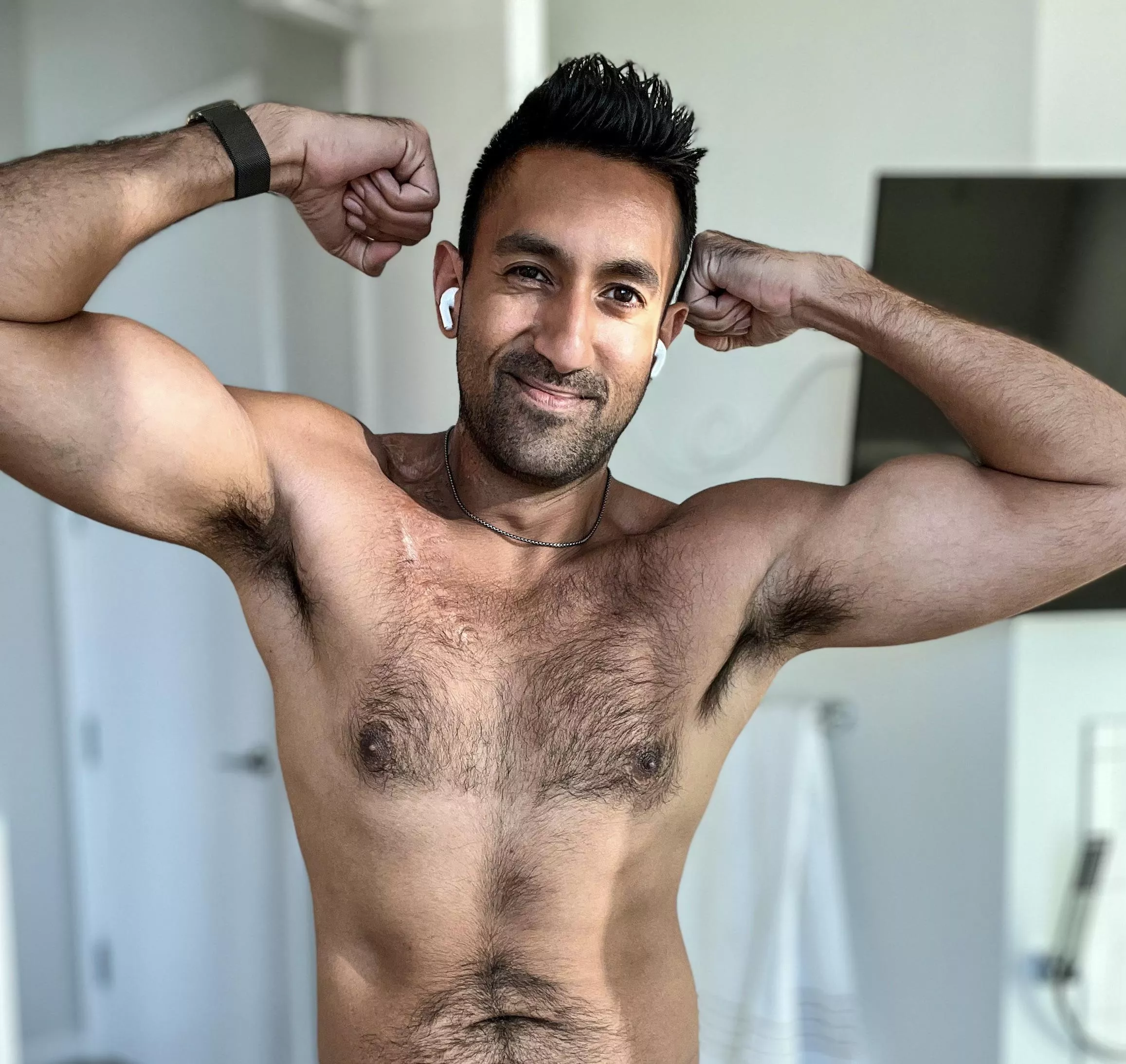 Post gym pits
