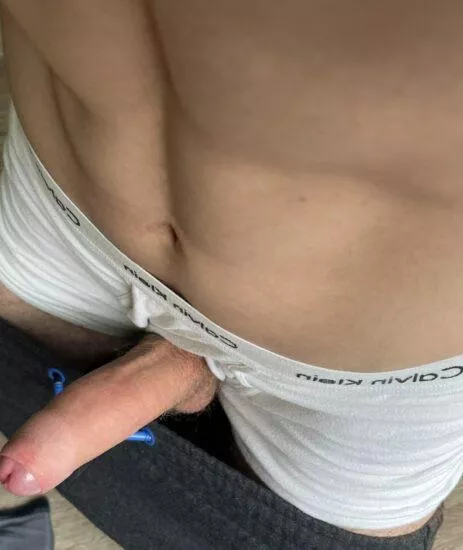 😗