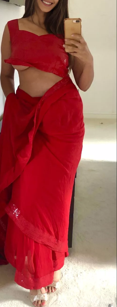 A little underboob never hurt anyone...😉