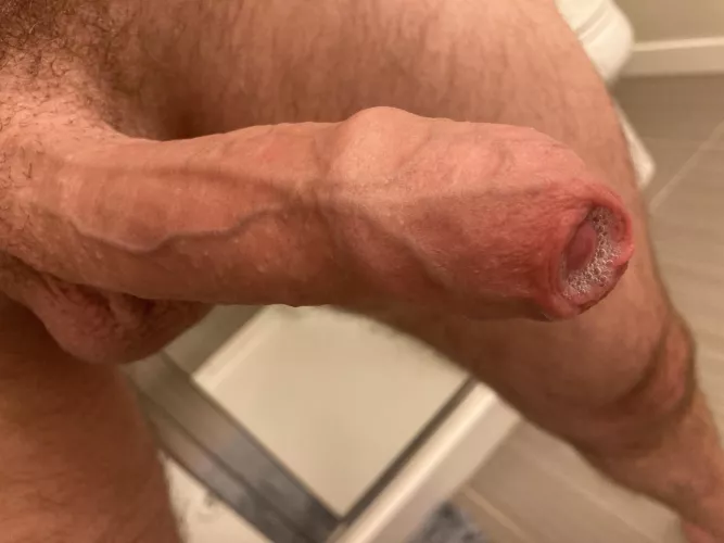 Can you just suck the precum out of my tip please? Thanks