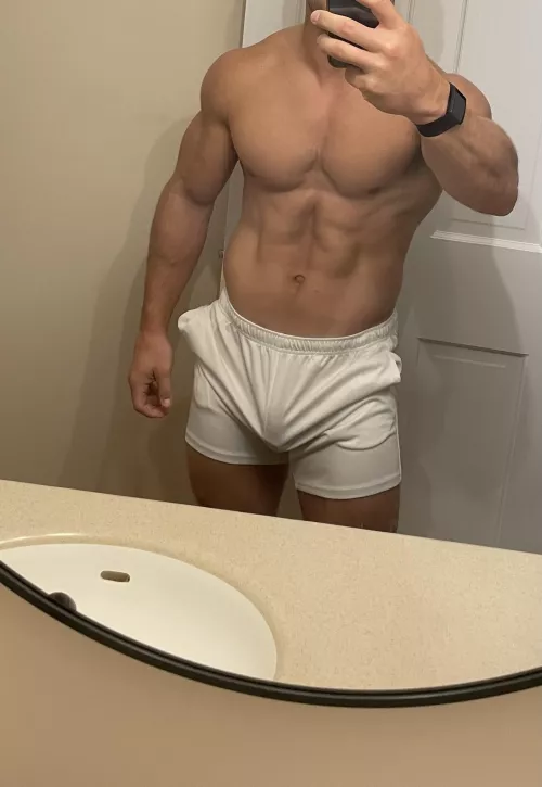 Holding on tight 😏