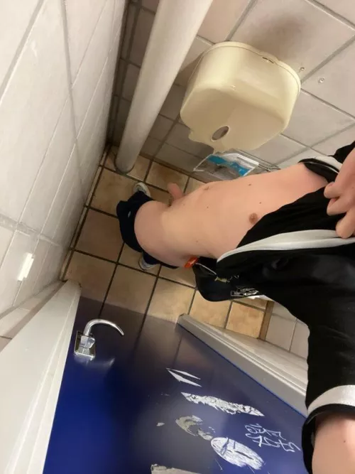 I’ve always wanted to be railed in a bathroom or just anywhere could any of you help me?