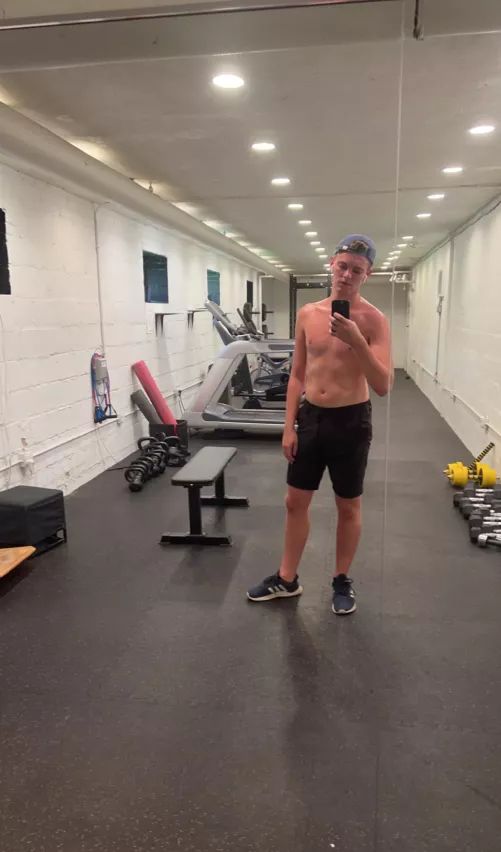 Started working out. Feeling really good about myself after only a month!