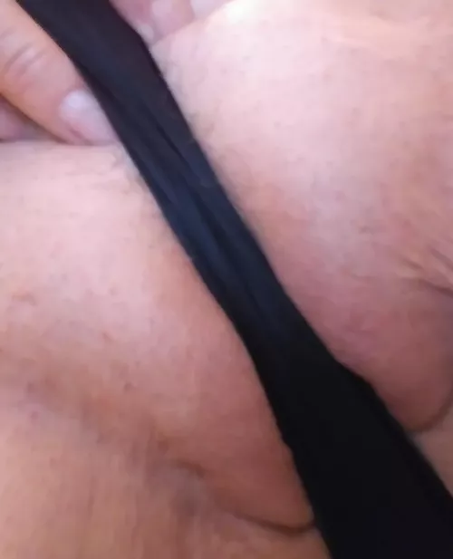 😽 wedgie over my little innie. Do you like innies?