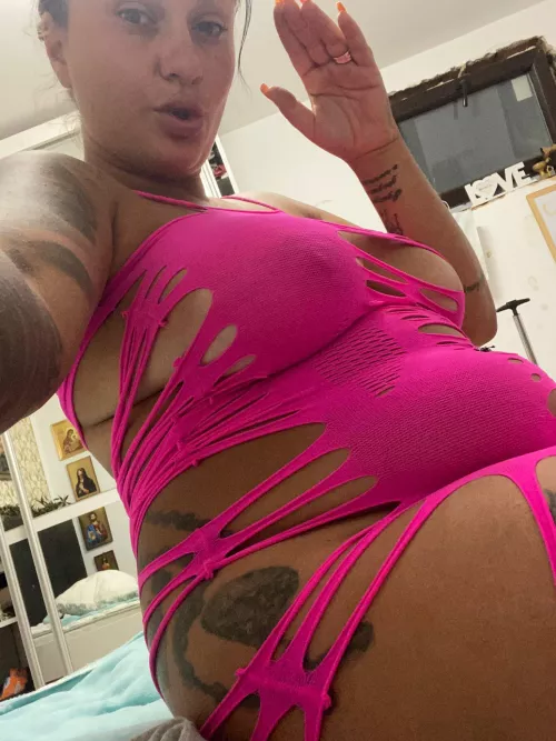 (F) is my old dress too tight?