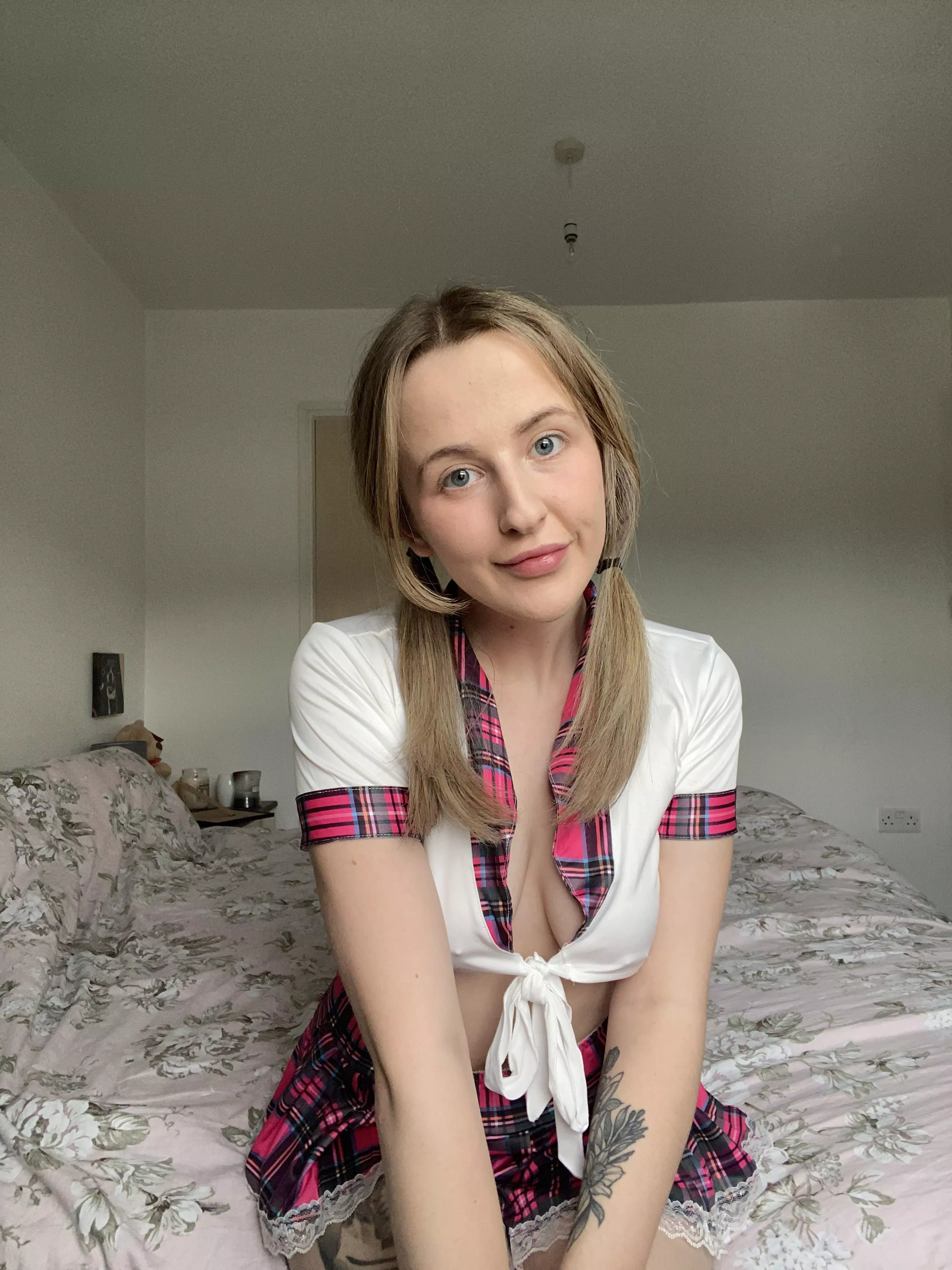 [F] Was feeling adventurous so I bought a school girl outfit. I’m excited to use it