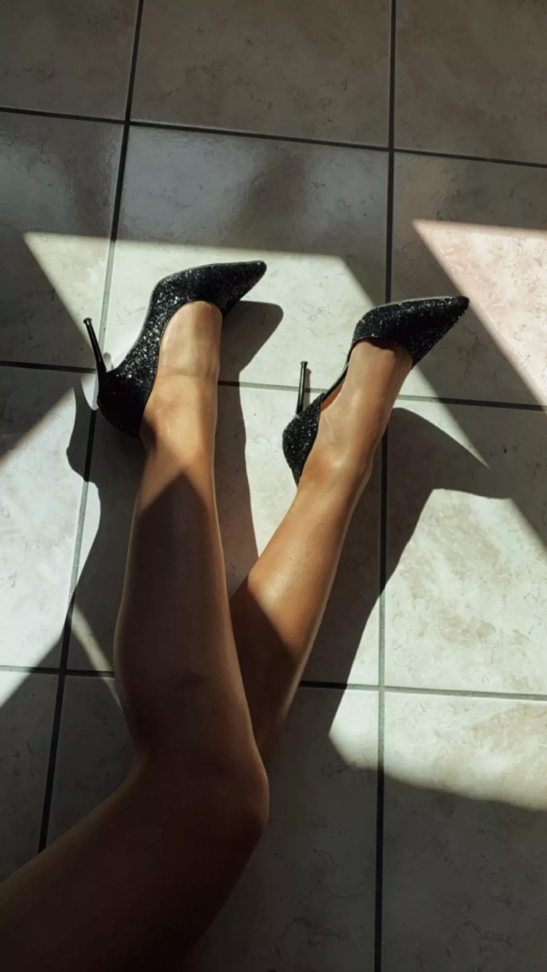 Guess my feet size