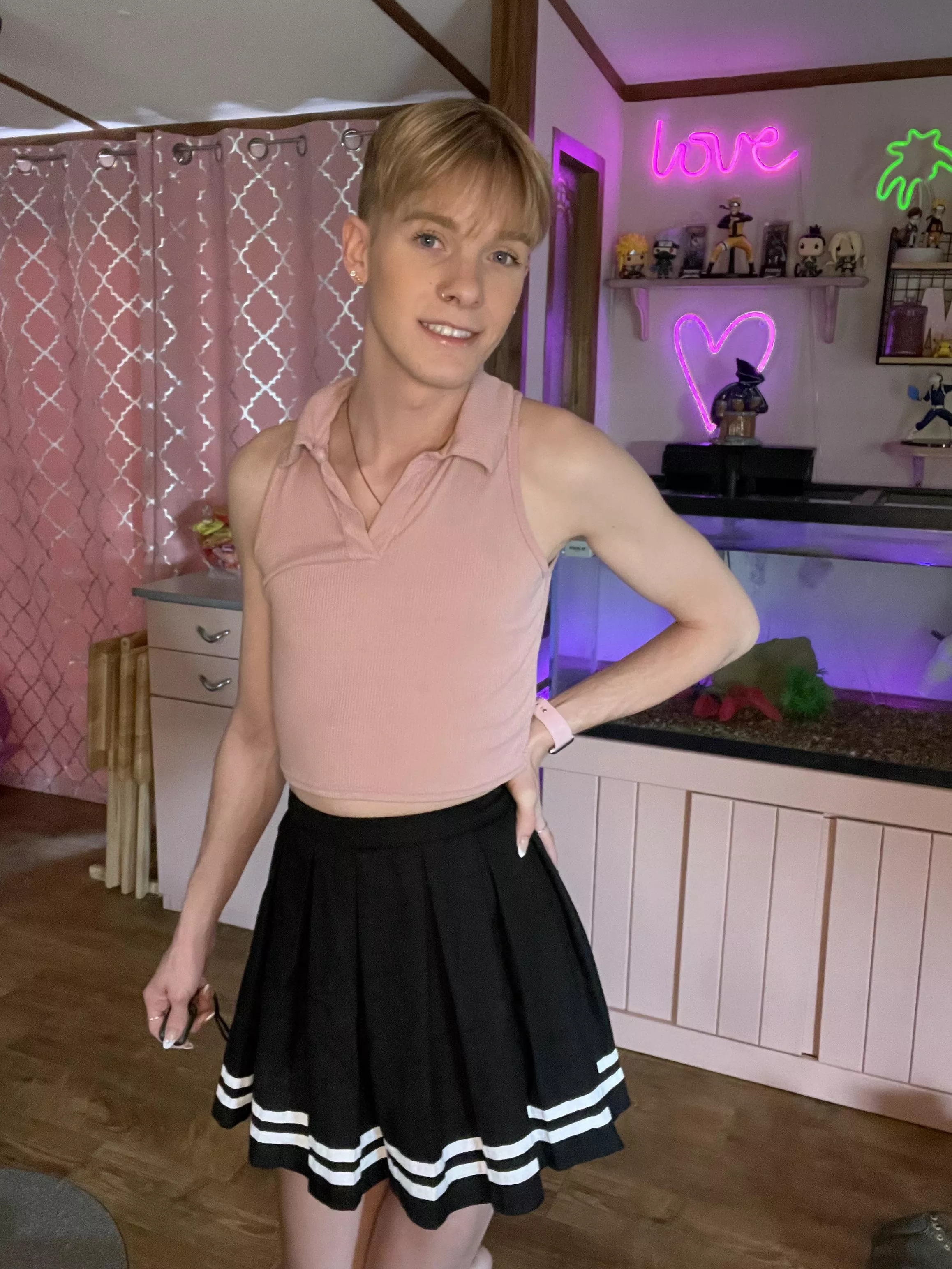 new femboy around 💖🙈