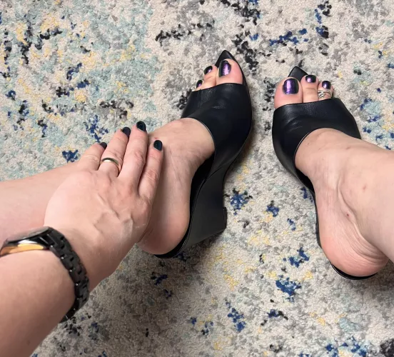 The comfiest wedges, they also match my aesthetic well