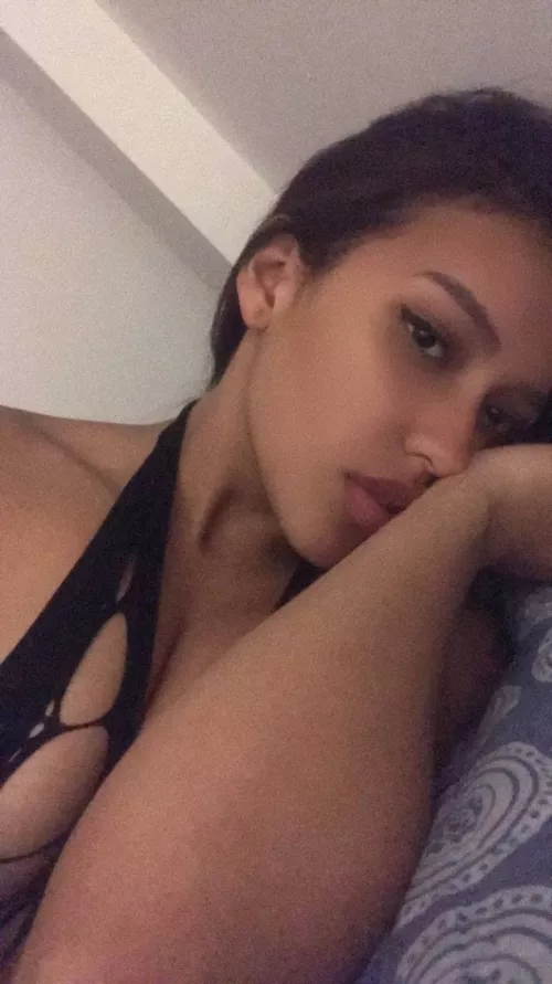 Come to bed 😈🤍