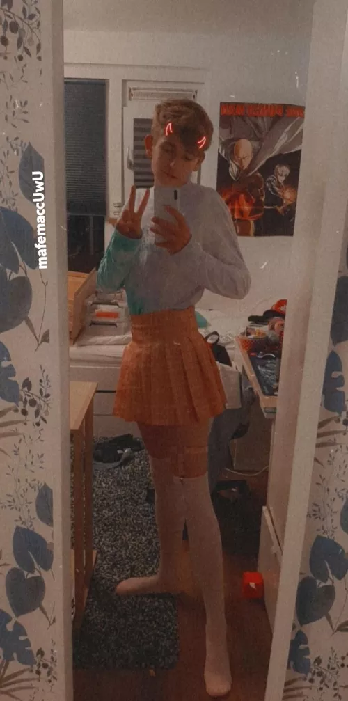 first post, felt cute 🥺👉👈