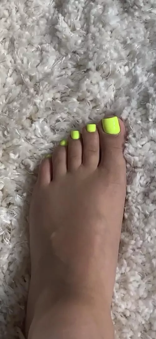 Going to get a pedicure done today, does anyone have a special request? ☺️