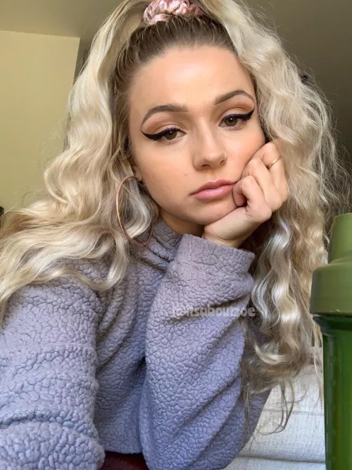 Is it just fantasy or did I genuinely fuck with your mind to the point of no return? If you’re still wondering, I know the answer [domme]