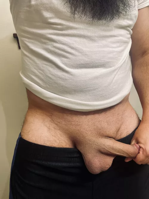 Just a Dad haaaangin’ out. Would anyone want me to cum over?