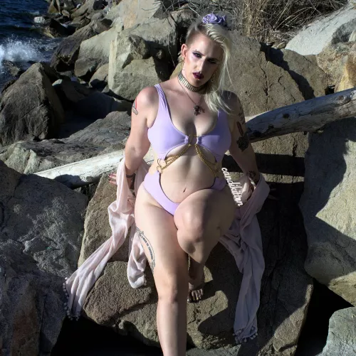 [OC] Casual beach looks 💜