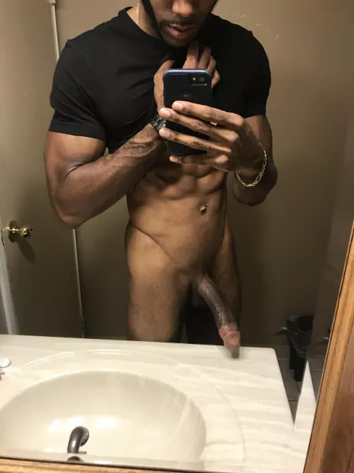 Worship my cock? 🍫 [M4F/MF] Experienced 9” Bull {inbox}