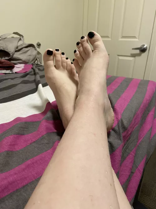 can you guess my favorite color? 🖤