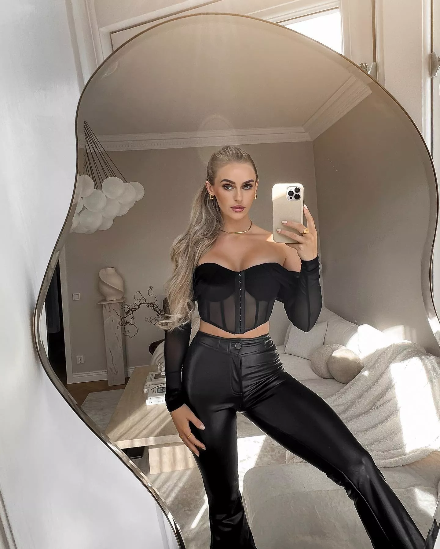Hot Selfie